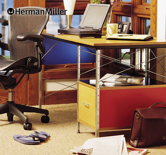 アーロンチェアとの相性がいいデスクユニット