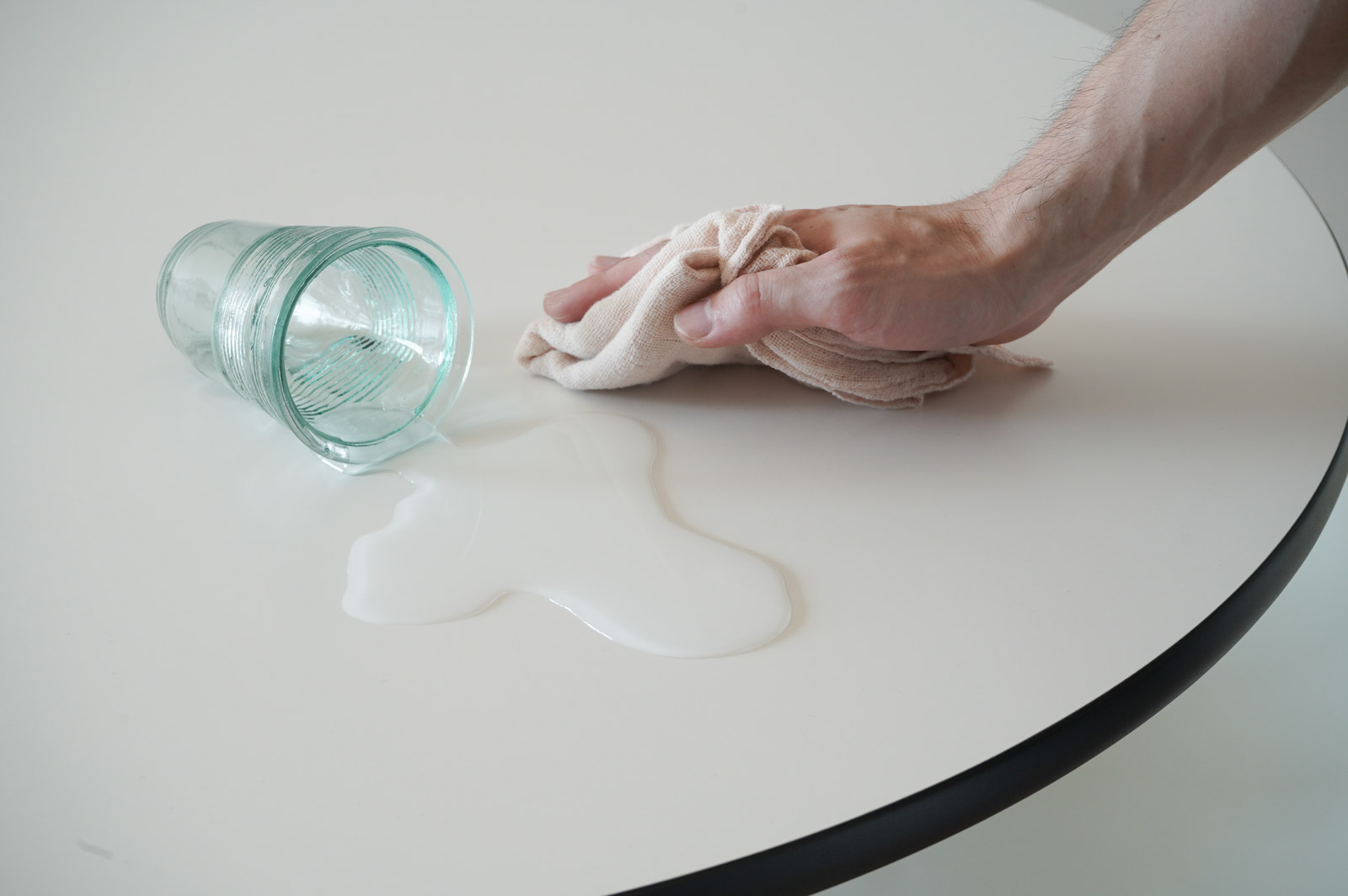 テーブルのお手入れ