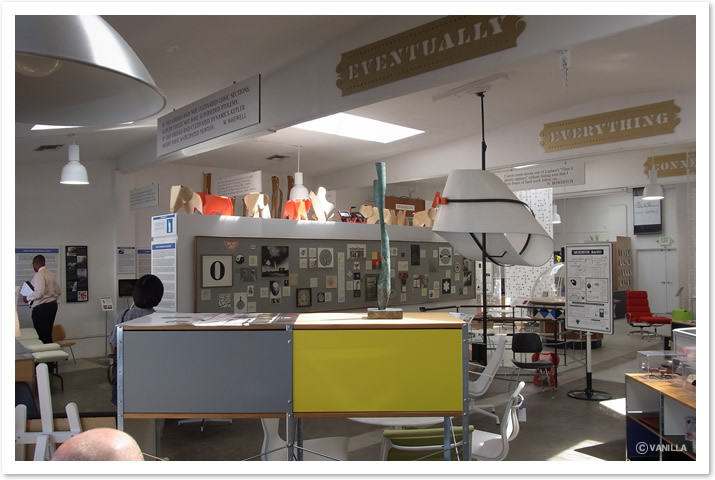 イームズオフィス内