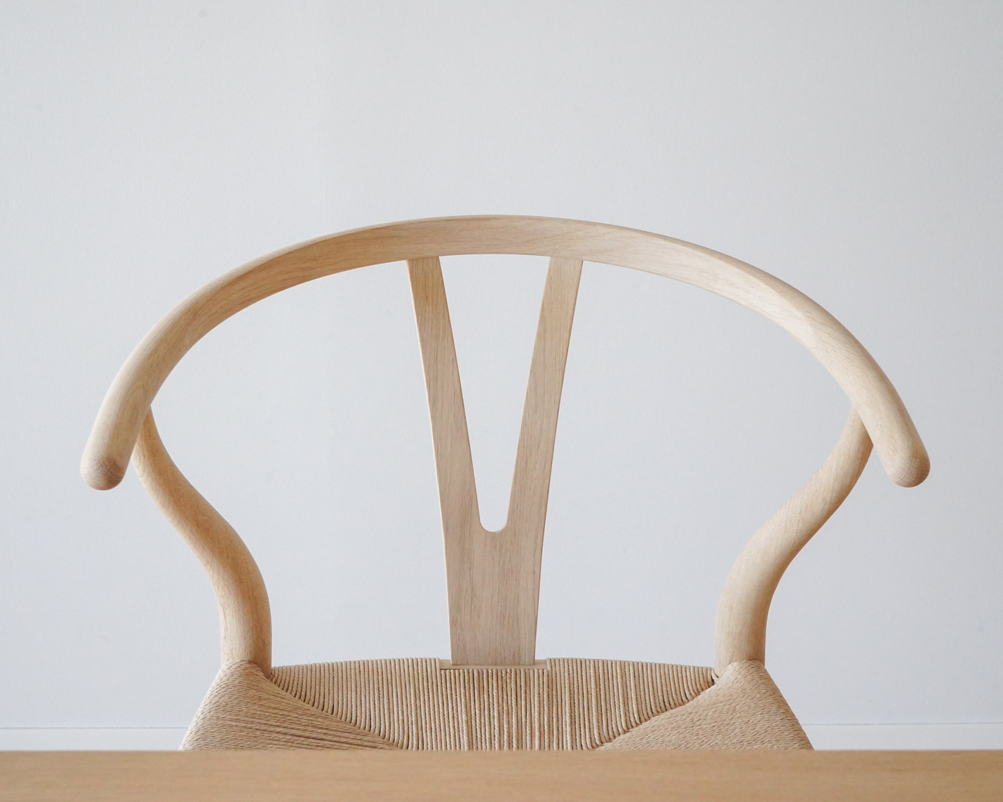 カール・ハンセン＆サン（CARL HANSEN & SON）CH24 Yチェアの構造-Y字のパーツについて