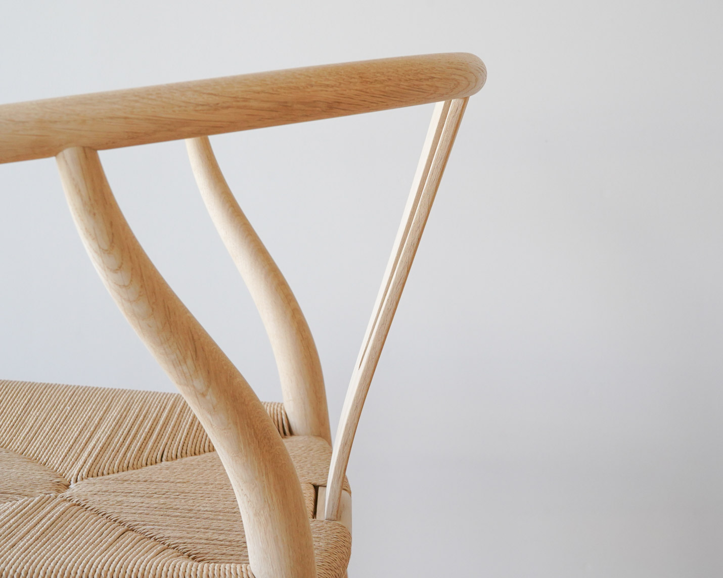 カール・ハンセン＆サン（CARL HANSEN & SON）CH24 Yチェアの構造-Y字のパーツについて