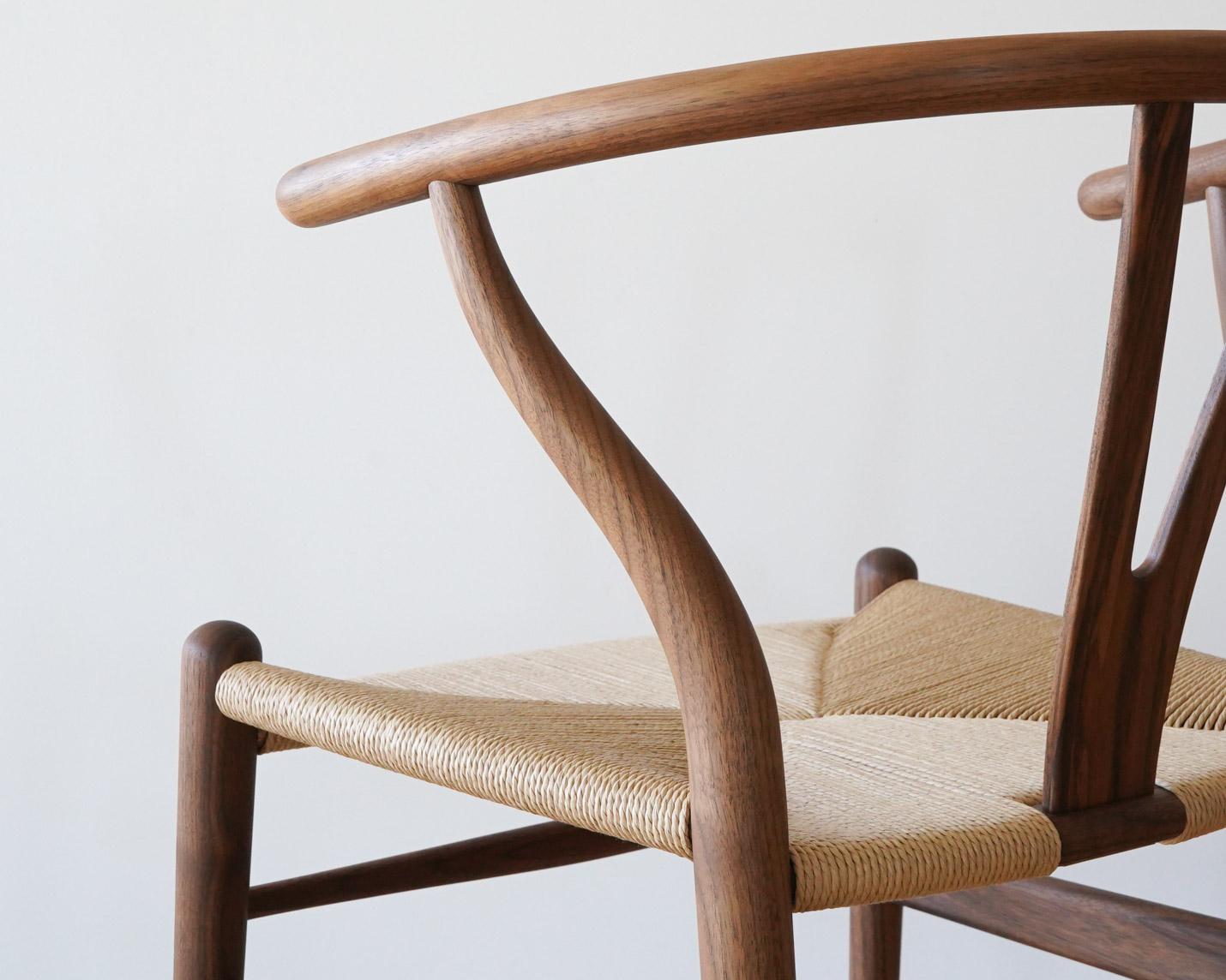 カール・ハンセン&サン(CARL HANSEN & SON)CH24 Yチェアのウォールナット材