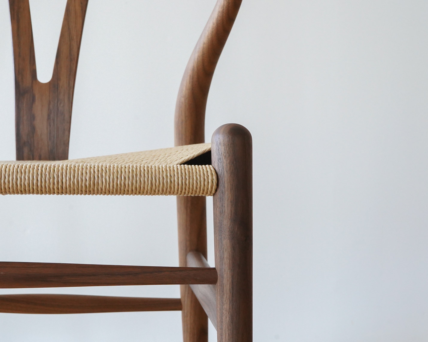 カール・ハンセン&サン(CARL HANSEN & SON)CH24 Yチェアのウォールナット材