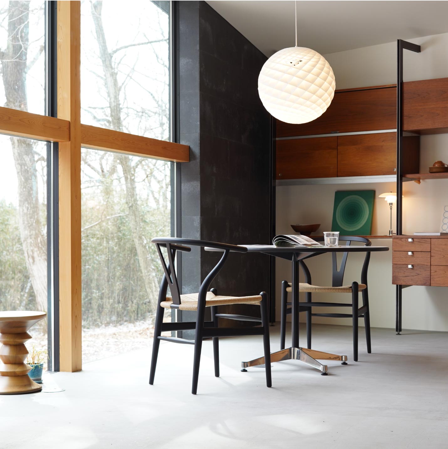 CARL HANSEN & SON （カール・ハンセン＆サン）CH24(Yチェア）ビーチ ソフトブラックのあるミッドセンチュリーミックスのお部屋