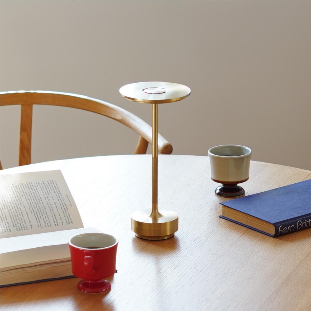 Ambientec テーブルランプ TURN（アンビエンテック ターン）ブラス