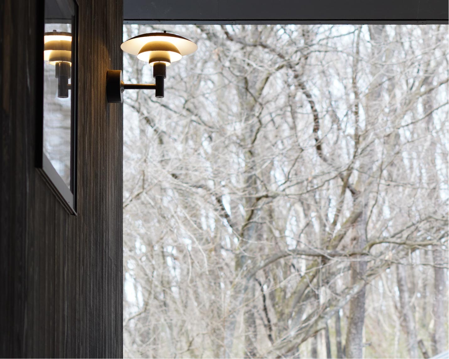 ルイスポールセンの外灯と那須の冬景色