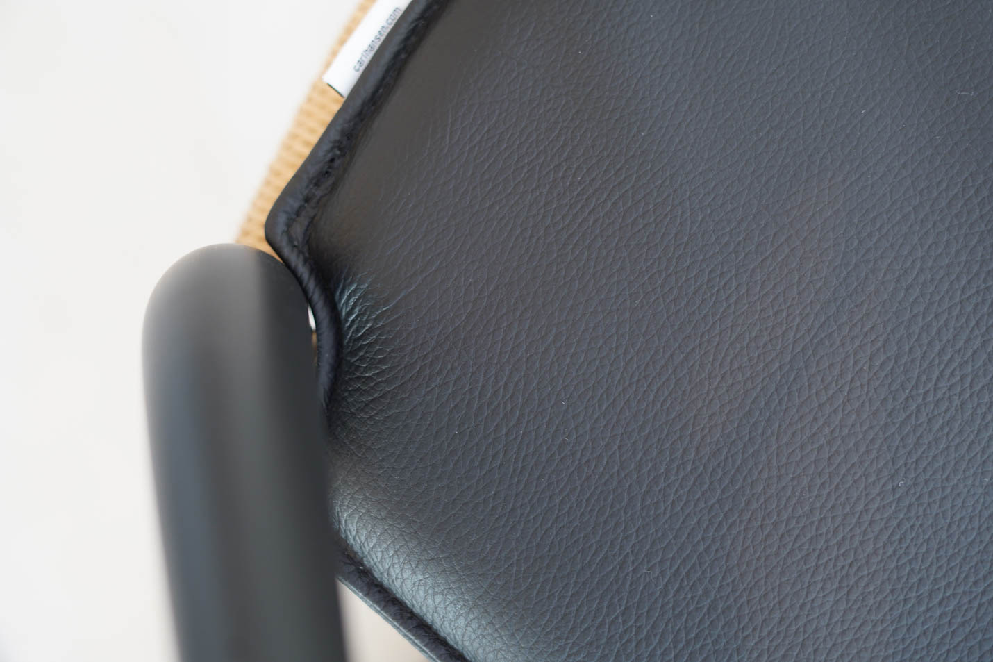 CARL HANSEN & SON（カールハンセン＆サン） CH24（Yチェア）専用本革シートクッション ブラック3