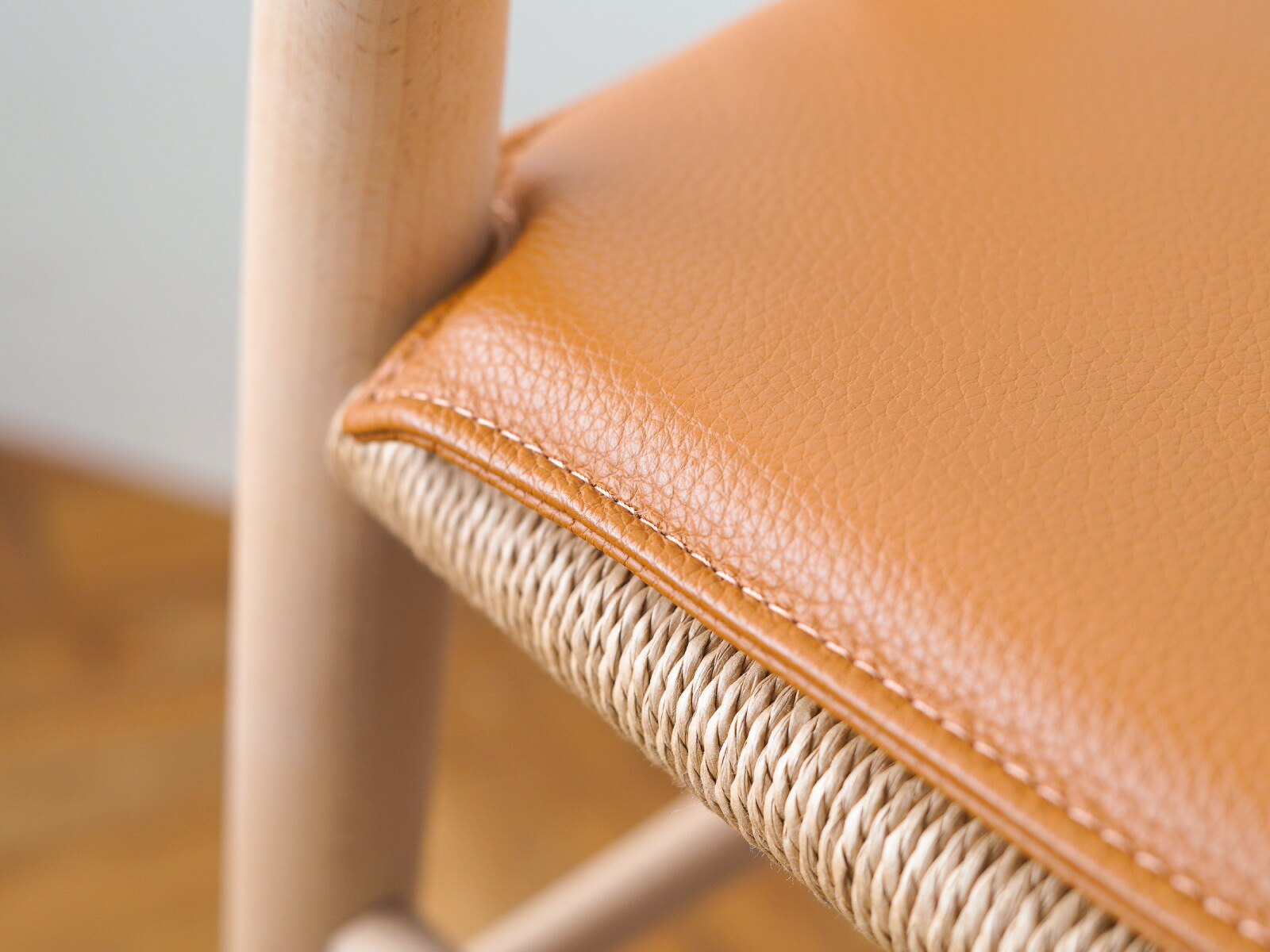 CARL HANSEN & SON（カールハンセン＆サン） CH24（Yチェア）専用本革シートクッション ゴールデンブラウン3