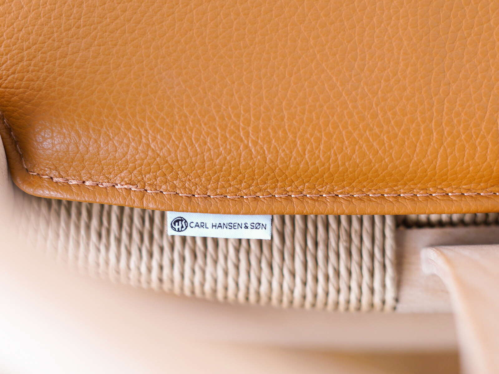 CARL HANSEN & SON（カールハンセン＆サン） CH24（Yチェア）専用本革シートクッション ゴールデンブラウン4