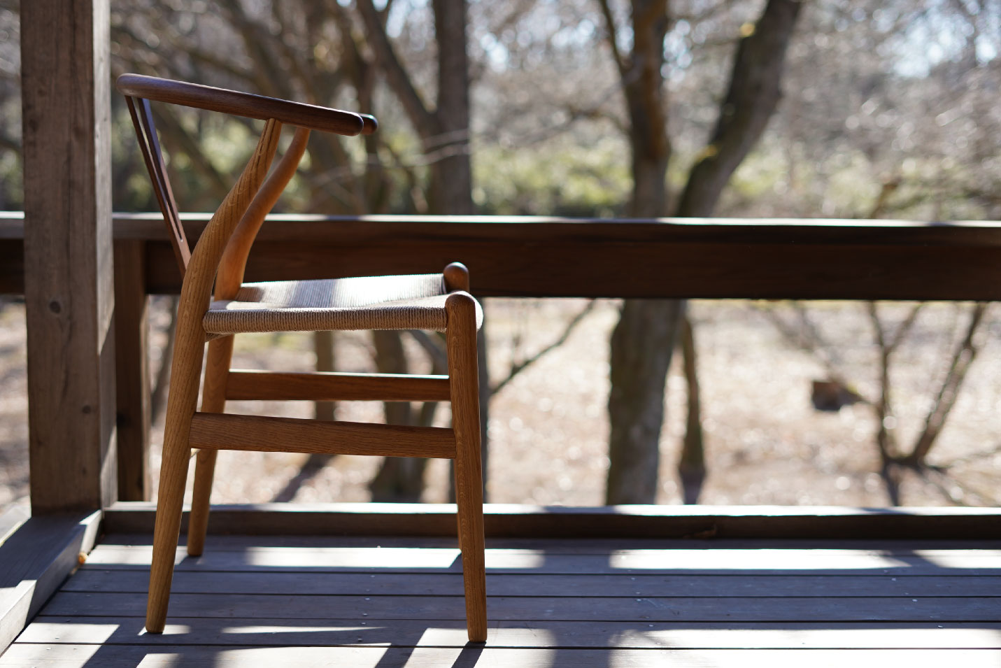 Yチェア CH24 オーク & ウォールナット Mixは2種類の部材を使った仕様