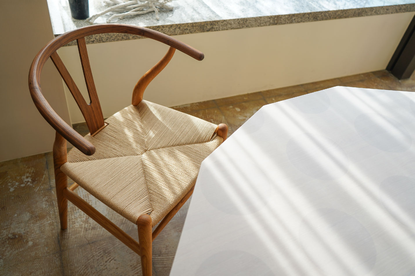 Yチェア CH24 オーク & ウォールナット MixとKNS