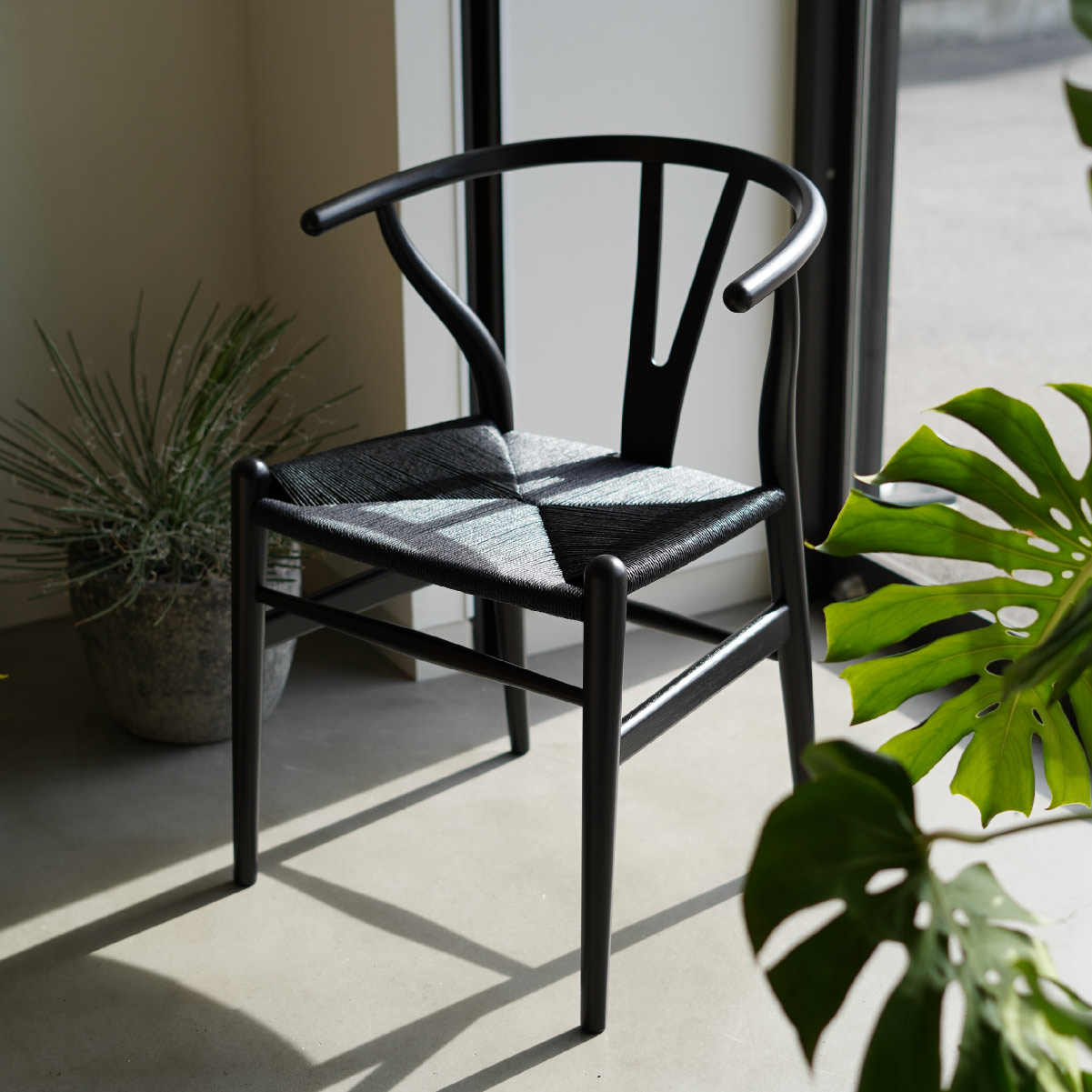 CH24 Yチェア ユーカリブラック