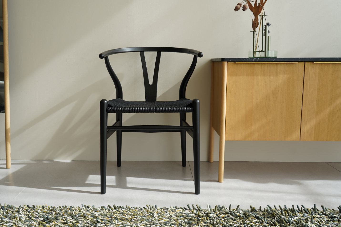 CH24 Yチェア ユーカリブラック