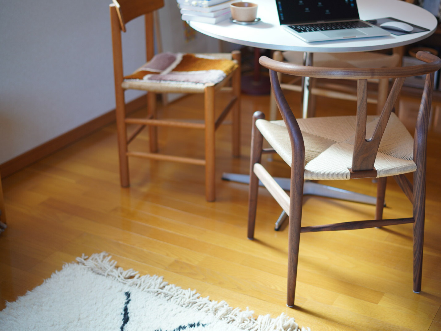 カール・ハンセン＆サン（CARL HANSEN & SON）Yチェア CH24 ウォールナット×オイルフィニッシュ