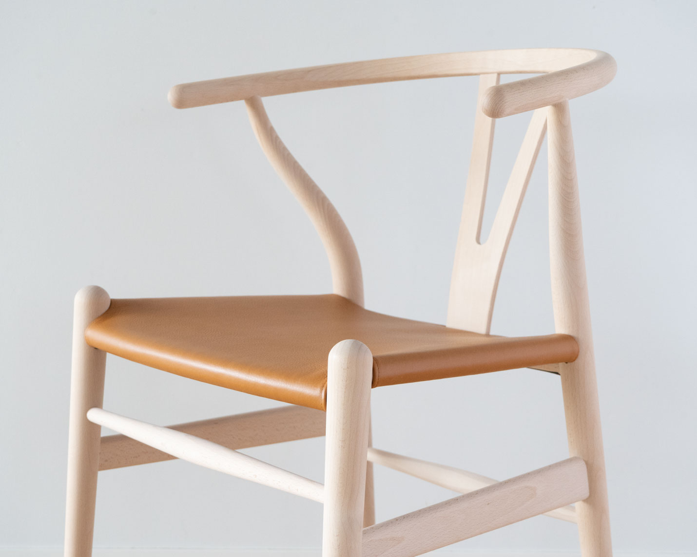 カール・ハンセン&サン(CARL HANSEN & SON) CH24P Yチェア(レザーシート:ゴールデンブラウン) ビーチ ソープフィニッシュ