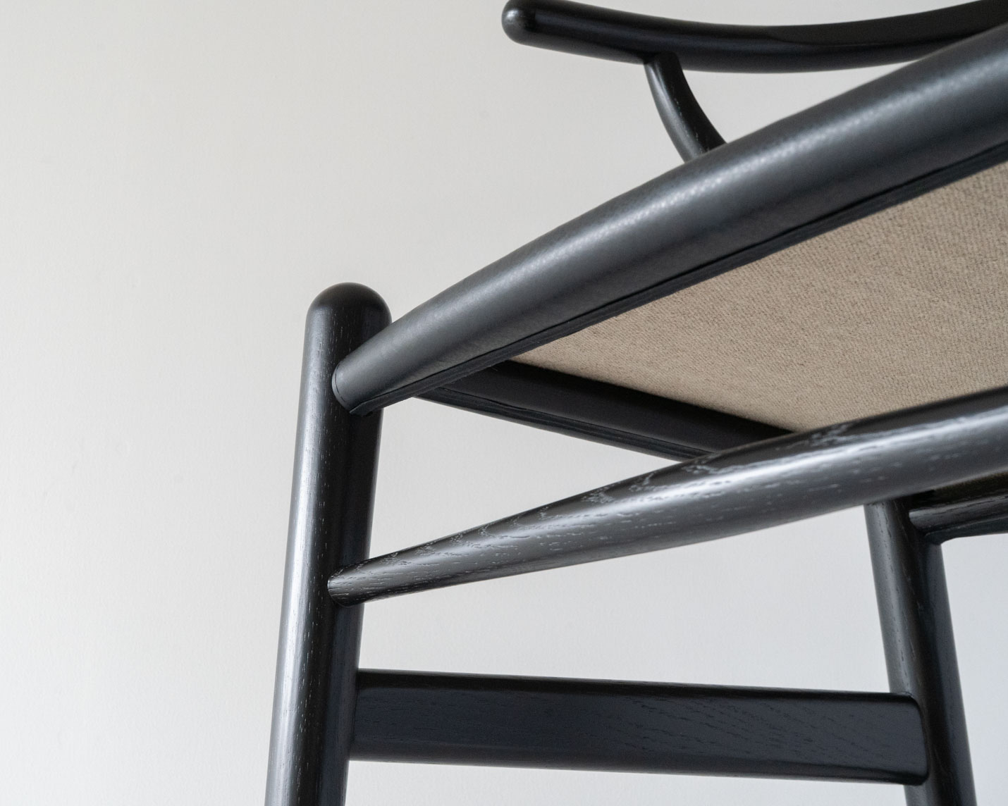 カール・ハンセン＆サン（CARL HANSEN & SON） CH24P Yチェア（レザーシート：ブラック） オーク ブラック塗装