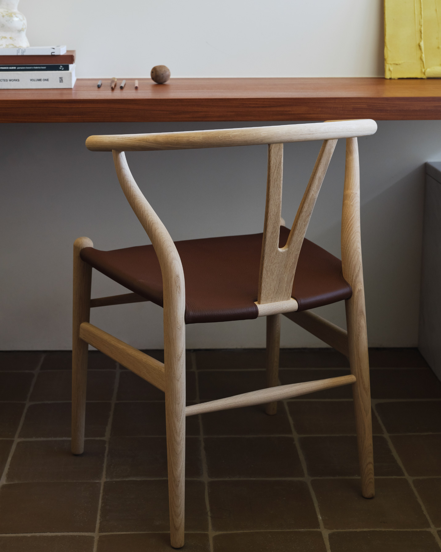 カール・ハンセン&サン(CARL HANSEN & SON) CH24P Yチェア(レザーシート:ブラウン) オーク ソープフィニッシュ