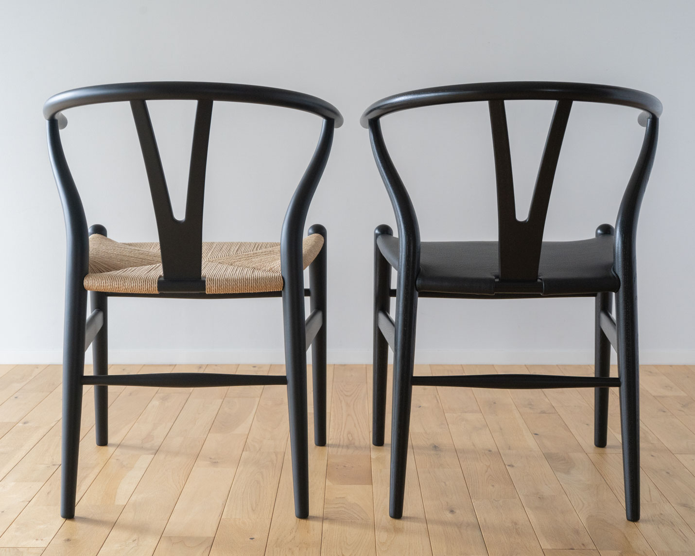 カール・ハンセン&サン(CARL HANSEN & SON) CH24P Yチェア(レザーシート:ブラック) オーク ブラック塗装とCH24 Yチェア ビーチ ソフトブラックの違い