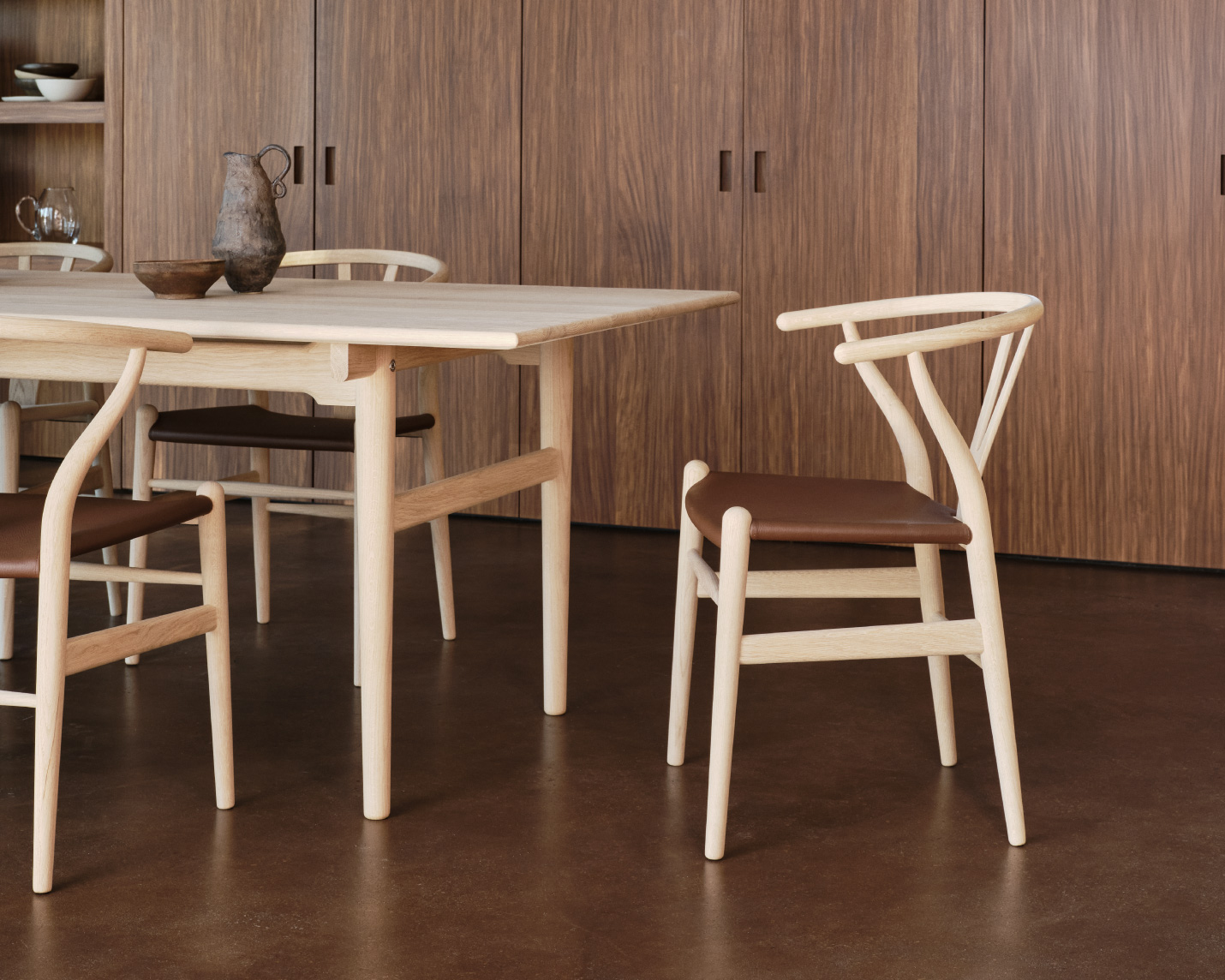 カール・ハンセン&サン(CARL HANSEN & SON) CH24P Yチェア(レザーシート:ブラウン) オーク ソープフィニッシュ ハンス J. ウェグナー