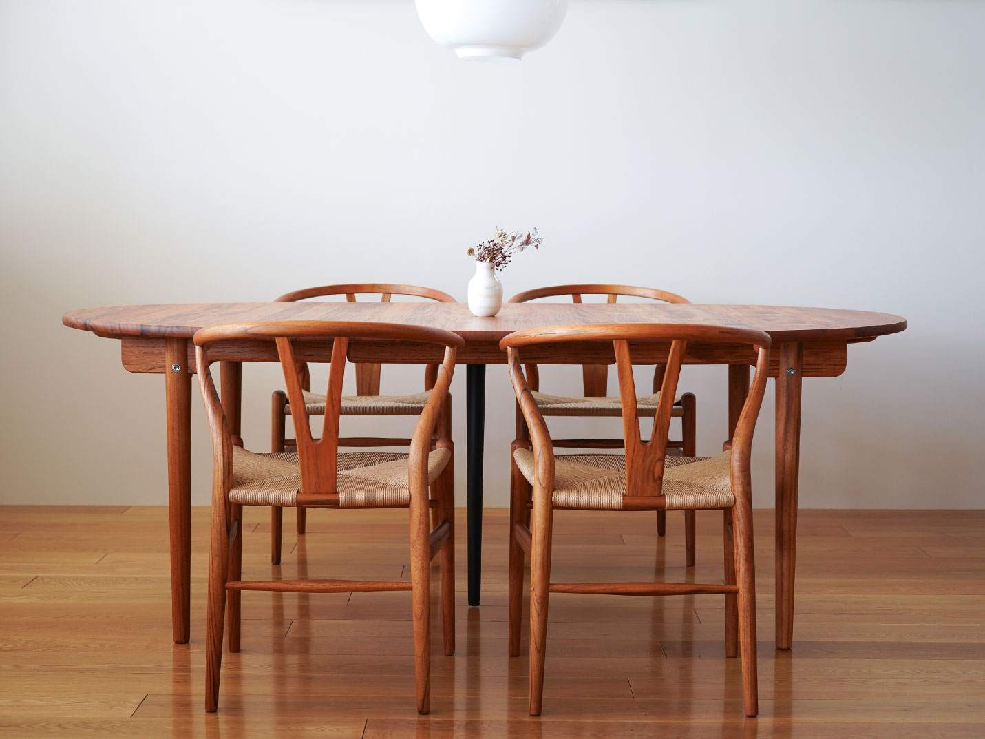 CARL HANSEN & SON （カールハンセン＆サン） CH337 ダイニングテーブル インサートリーフ追加で4〜6脚