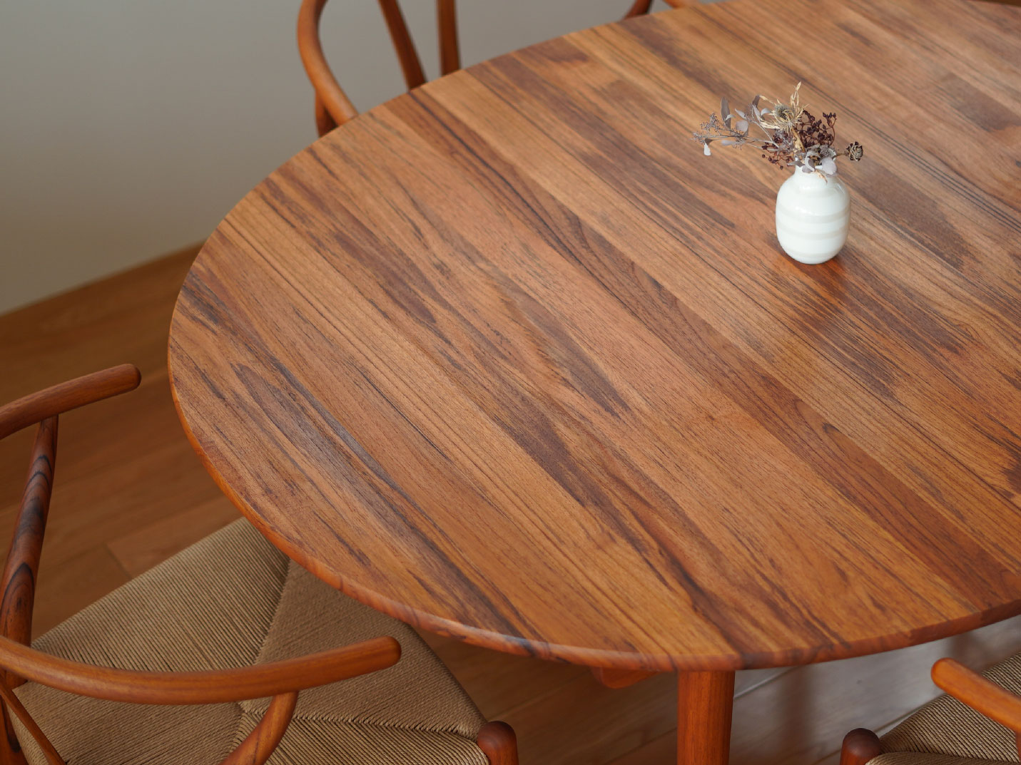 CARL HANSEN & SON （カールハンセン＆サン） CH337 ダイニングテーブル