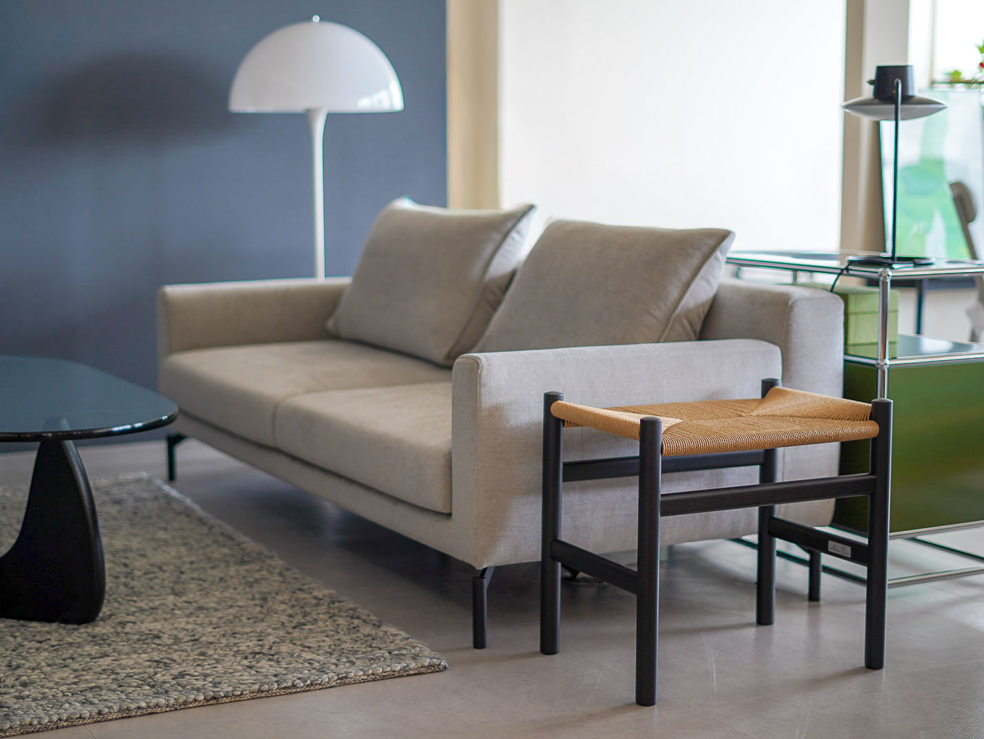 カール・ハンセン&サン(CARL HANSEN & SON) CH53 フットスツール ビーチ ソフトブラック 置いてみて、はじめてわかる