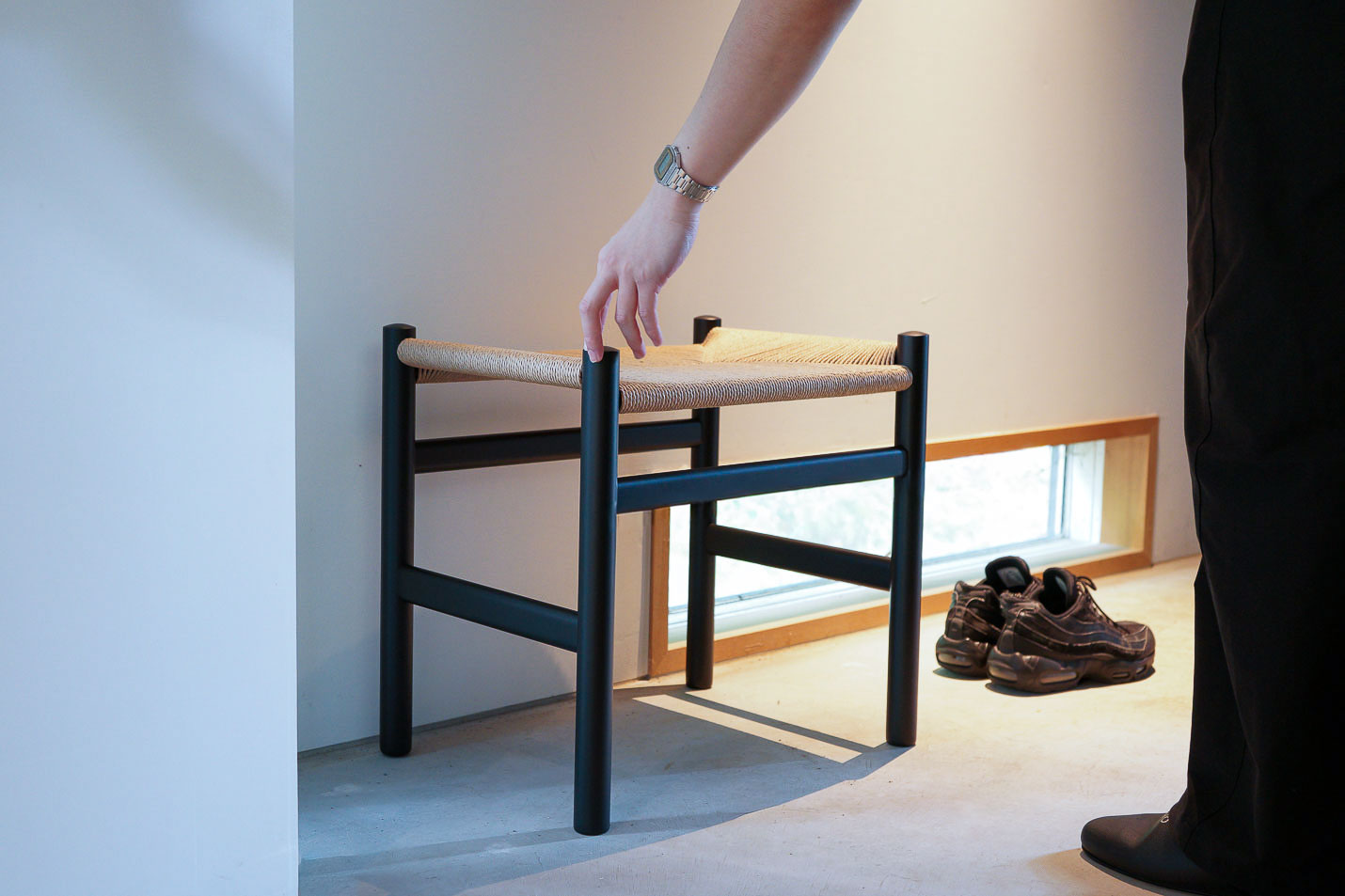 カール・ハンセン&サン(CARL HANSEN & SON) CH53 フットスツール ビーチ ソフトブラック 玄関の腰掛けに