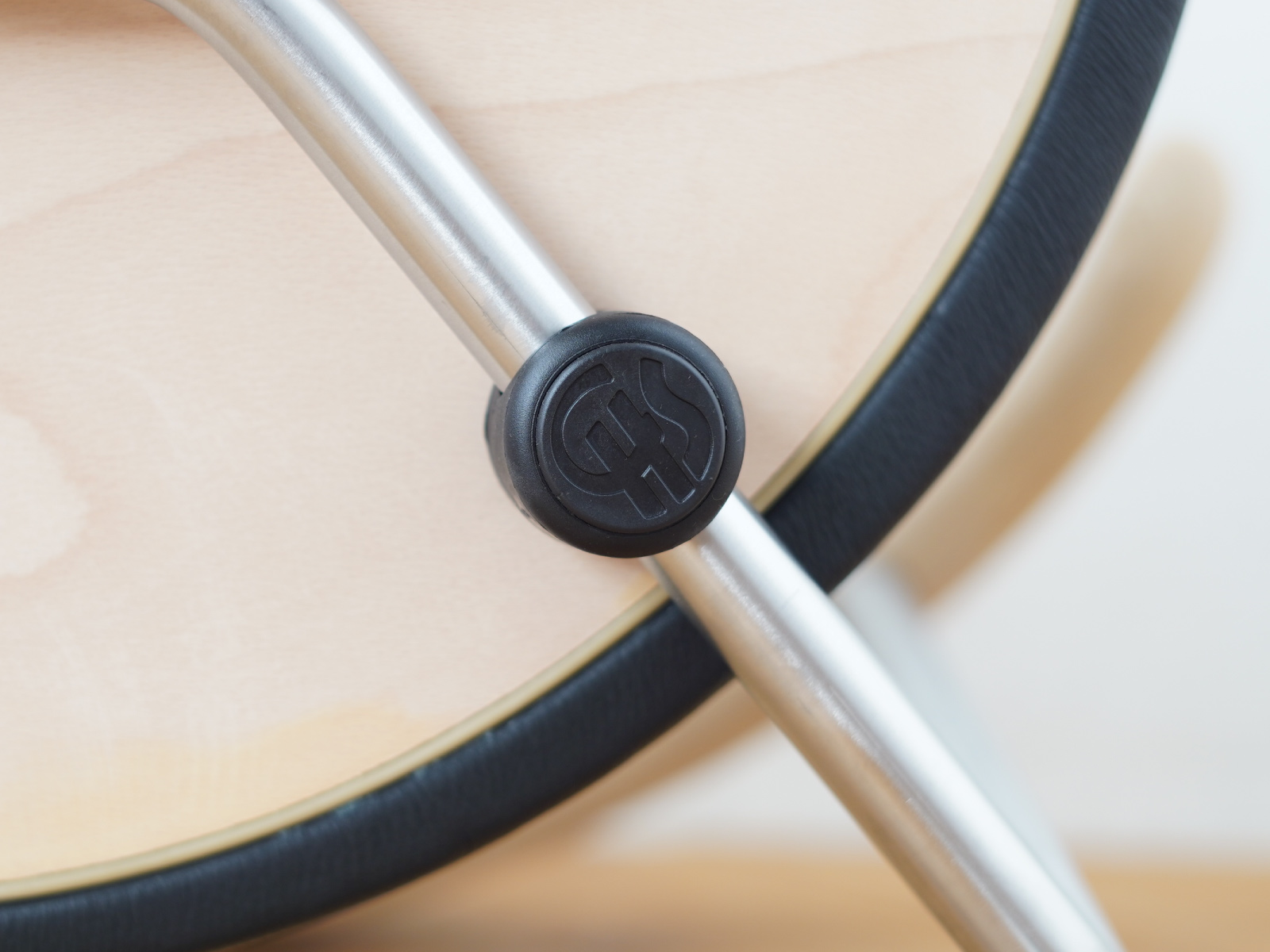 CARL HANSEN & SON （カールハンセン＆サン） CH88P オーク/ソープ仕上げ ステンレス脚