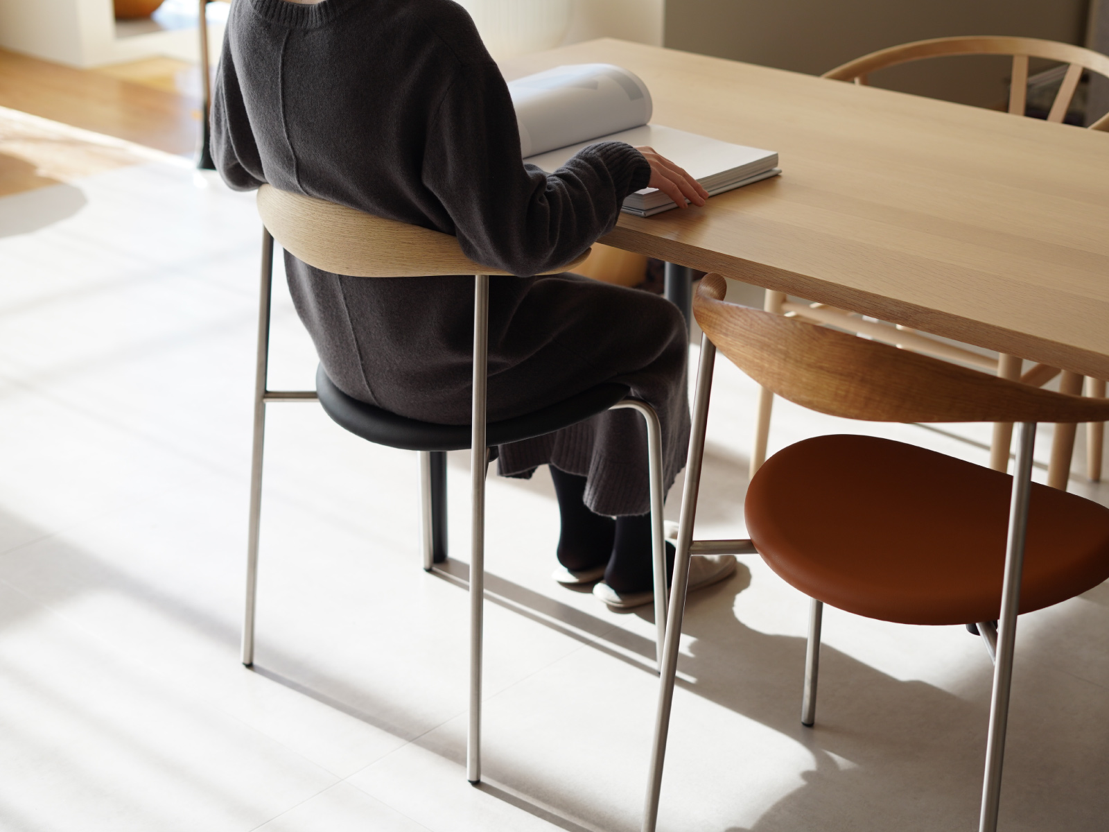 CARL HANSEN & SON （カールハンセン＆サン） CH88P オーク/ソープ仕上げ ステンレス脚