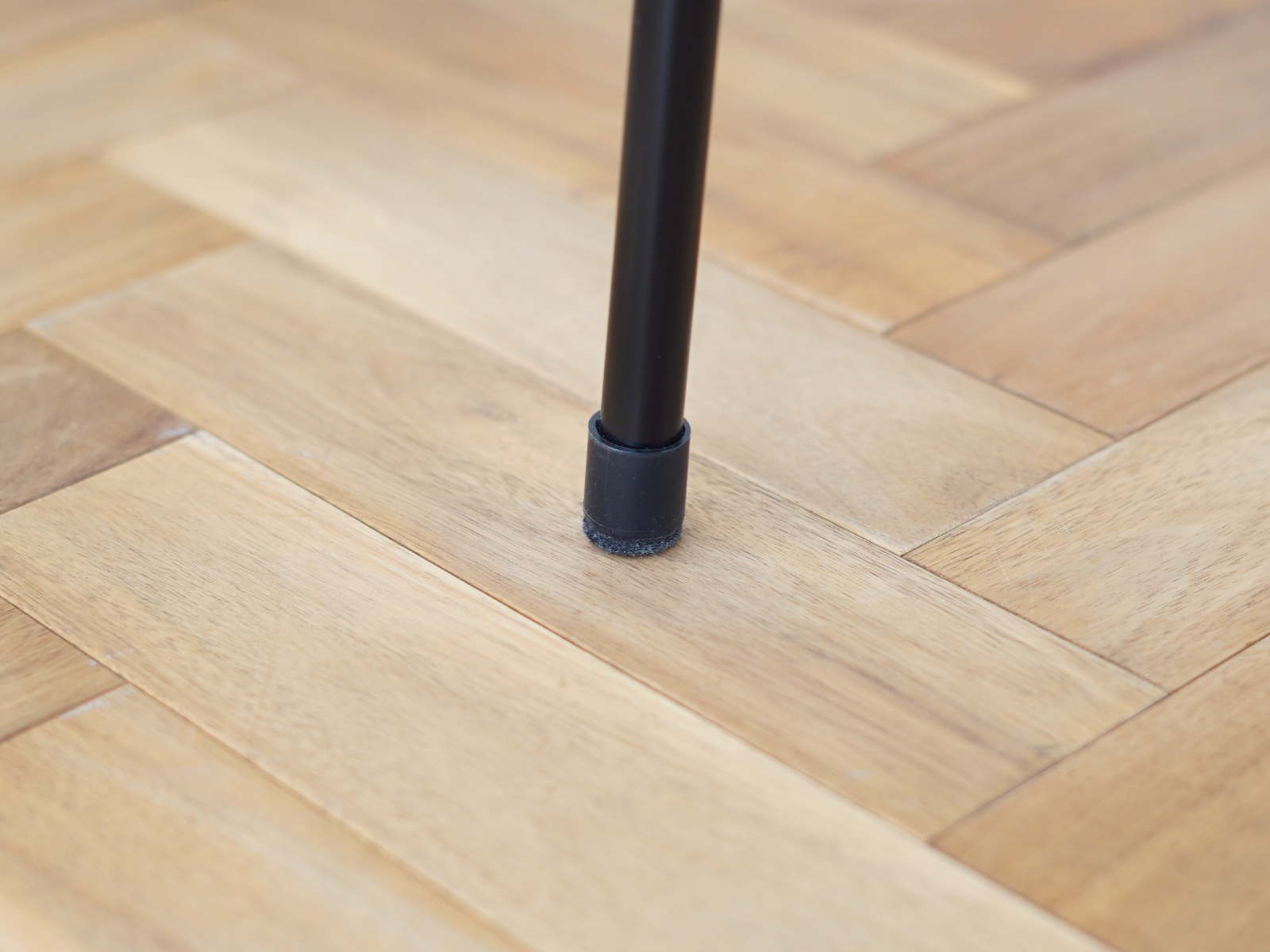 CARL HANSEN & SON （カールハンセン＆サン） ch88t オーク/オイル仕上げ ブラック脚