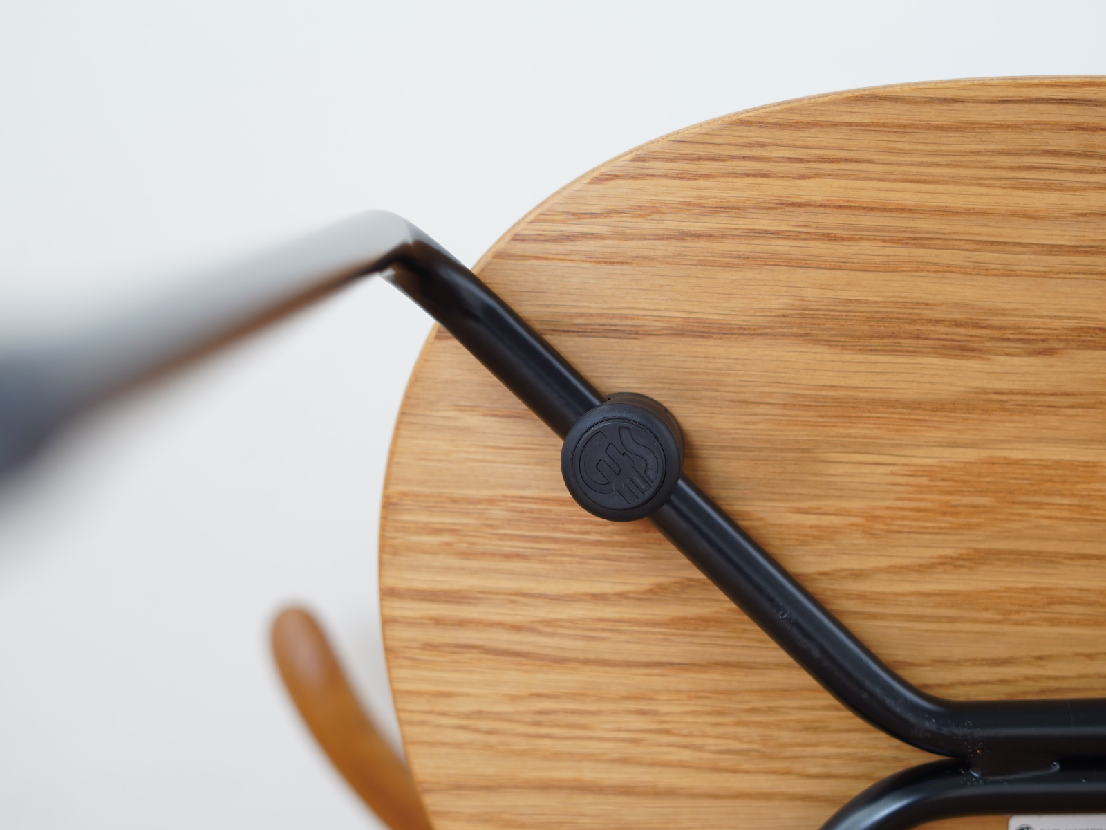 CARL HANSEN & SON （カールハンセン＆サン） ch88t オーク/オイル仕上げ ブラック脚