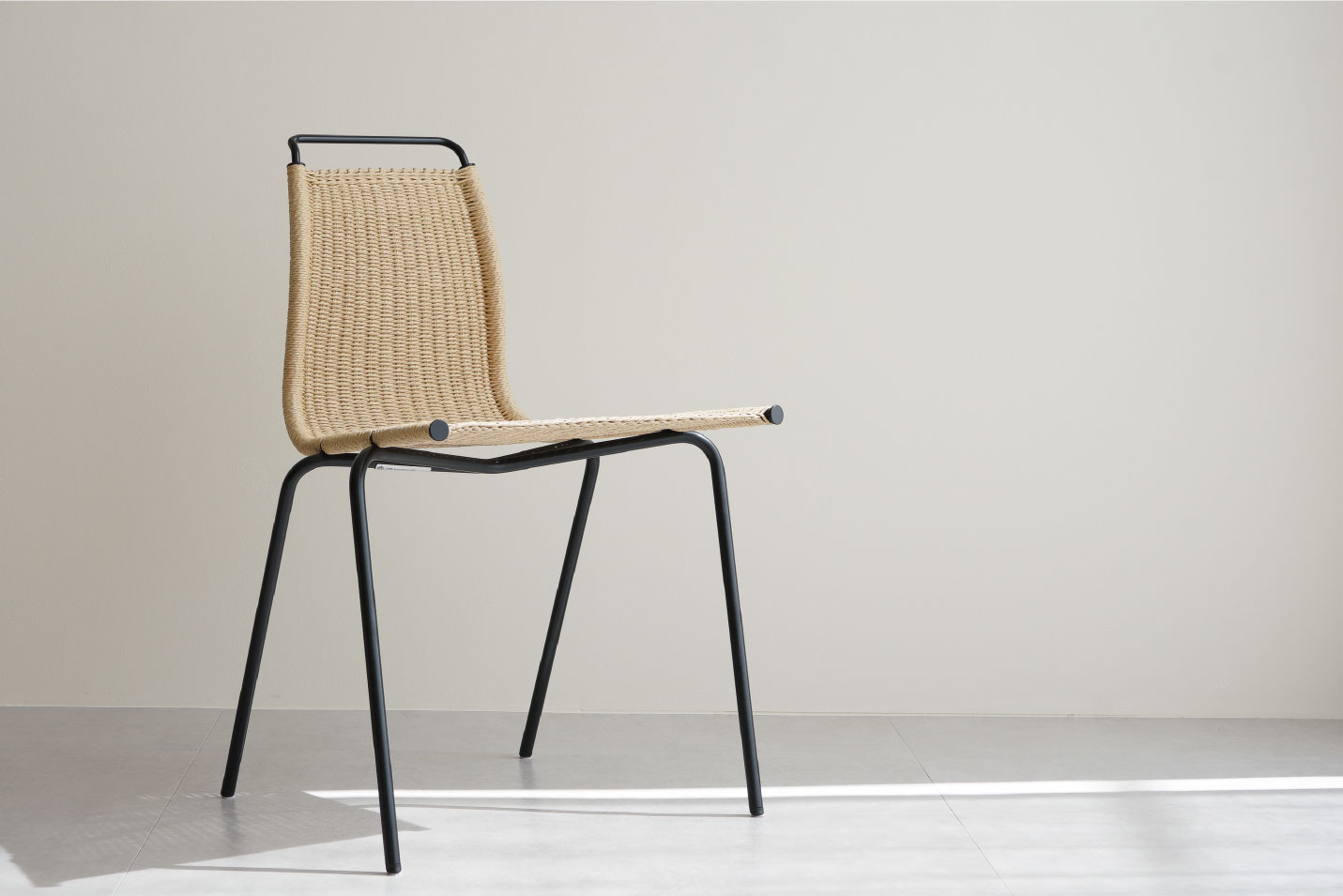 PK１ブラックフレーム ナチュラルペーパーコード CARL HANSEN & SON（カール・ハンセン＆サン）