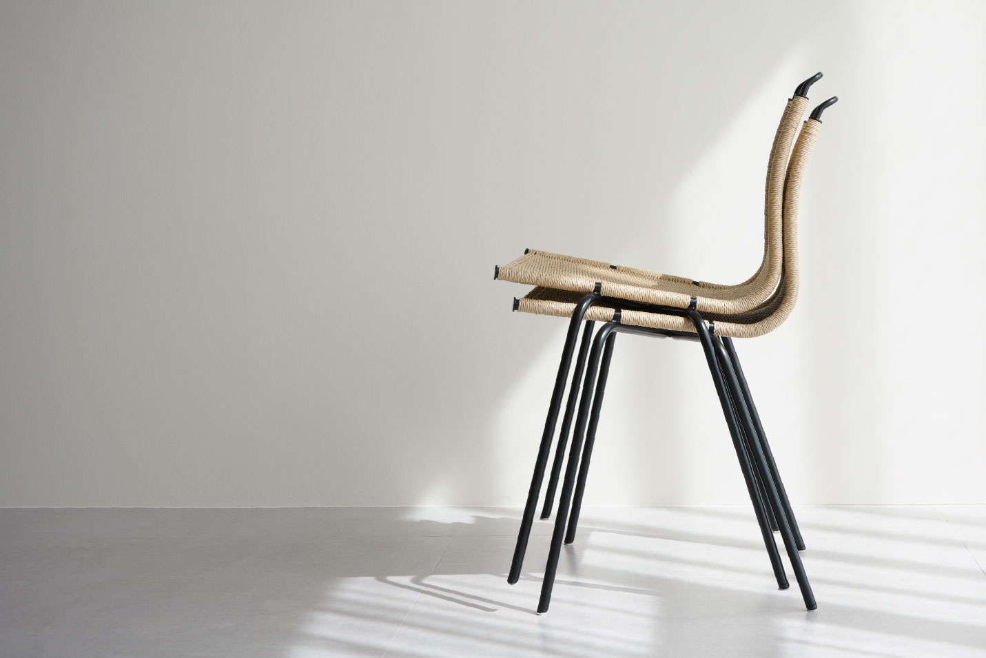 PK１ブラックフレーム ナチュラルペーパーコード CARL HANSEN & SON（カール・ハンセン＆サン）