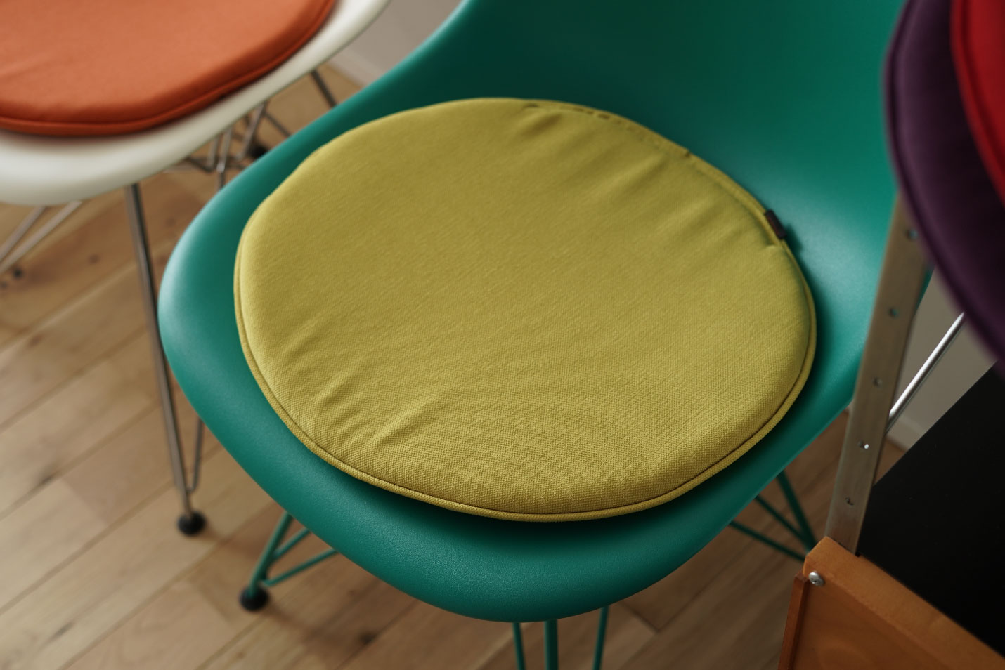 vanillaオリジナル イームズシェルチェア用シートパッド イエロー