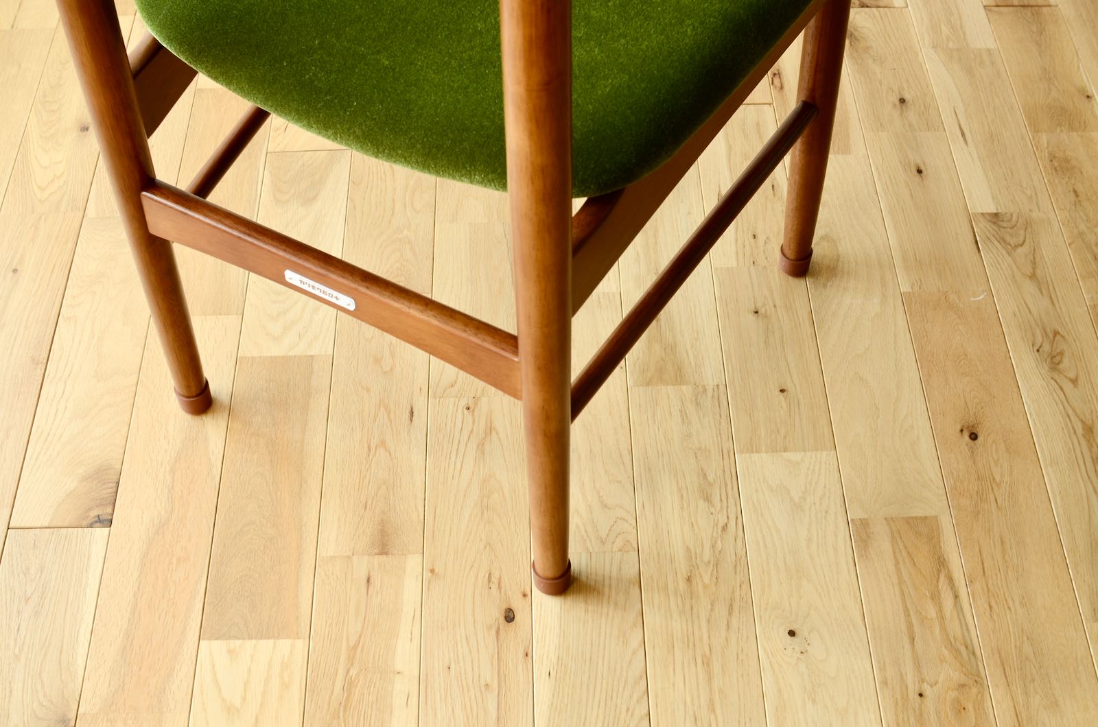 カリモク60+Ｔチェア用チェアブーツ