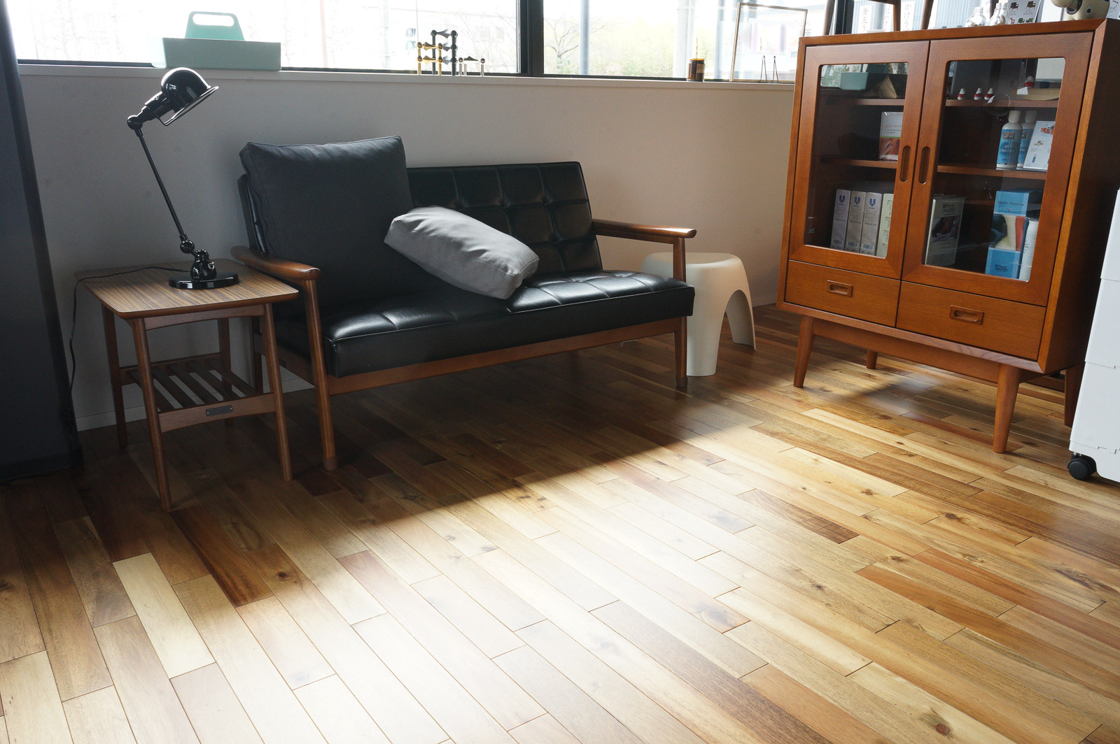 ラグがないリビング