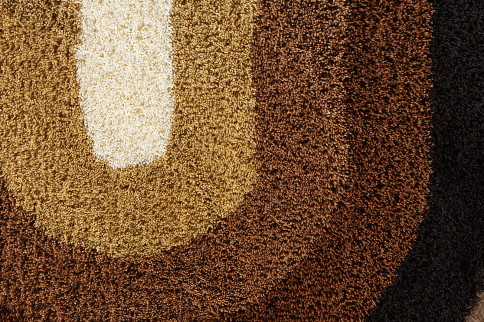 ポメラニアンのような新品の状態