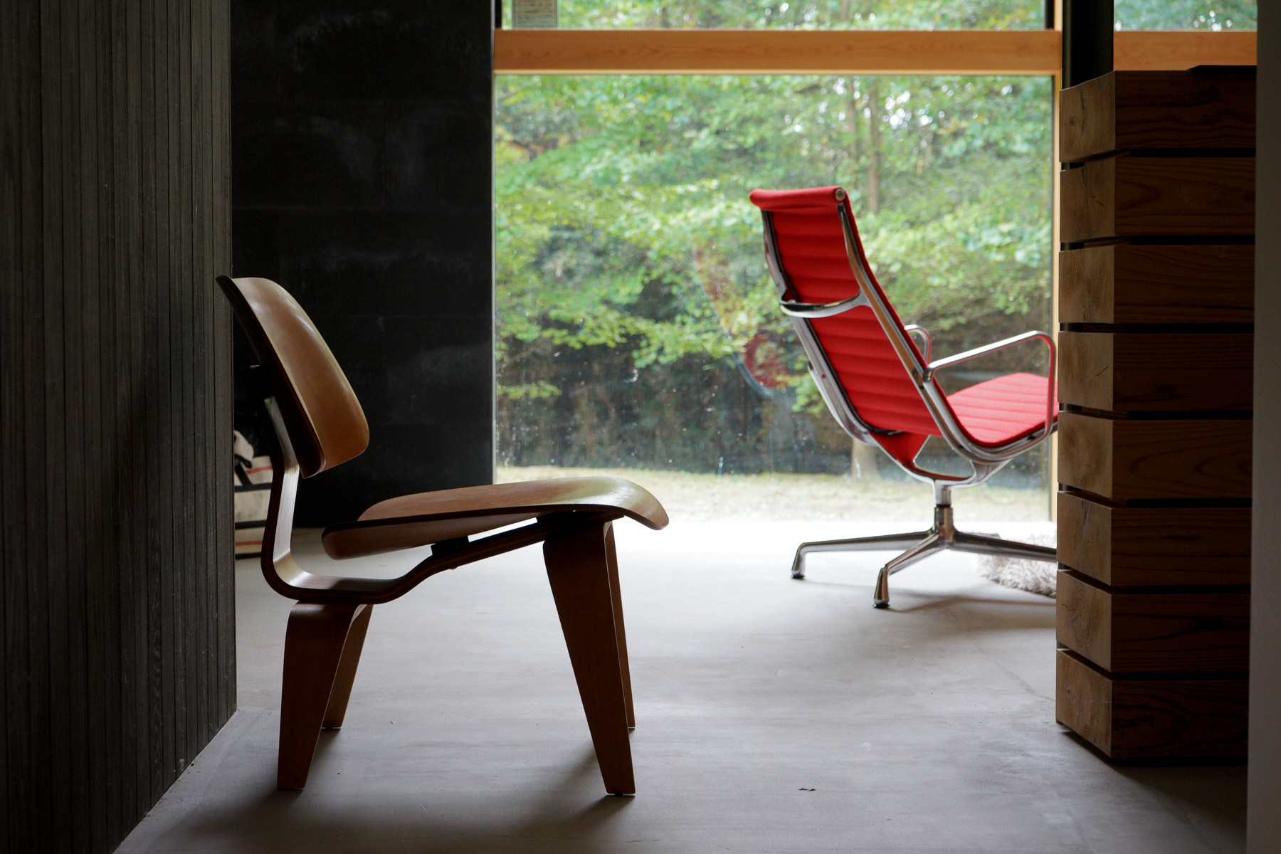 offessoとイームズLCW