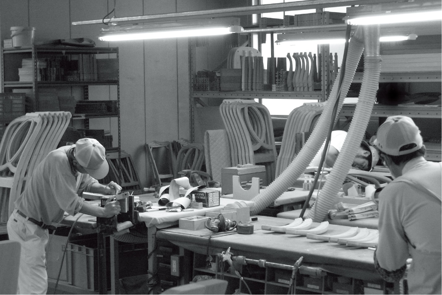 マルニ木工 作業風景