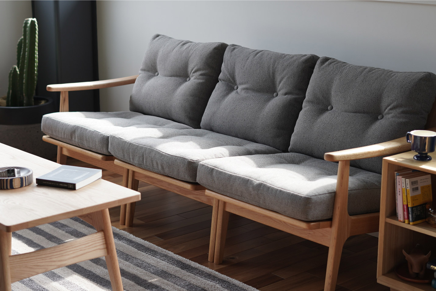 マルニ60 フレームチェア 組み立て設置配送無料キャンペーン