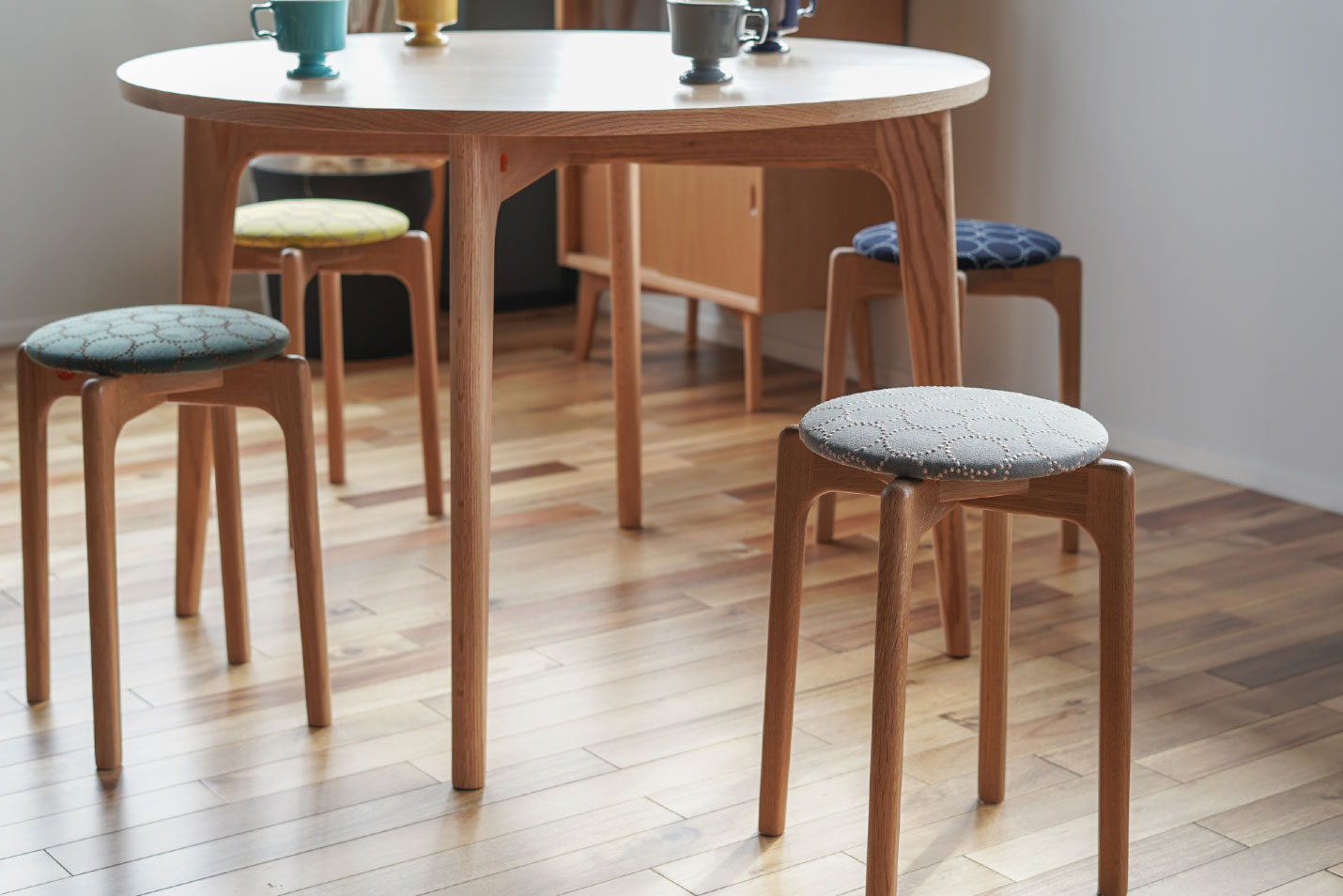 マルニ60 オークフレームスツール M-05（ミナペルホネン）張り地