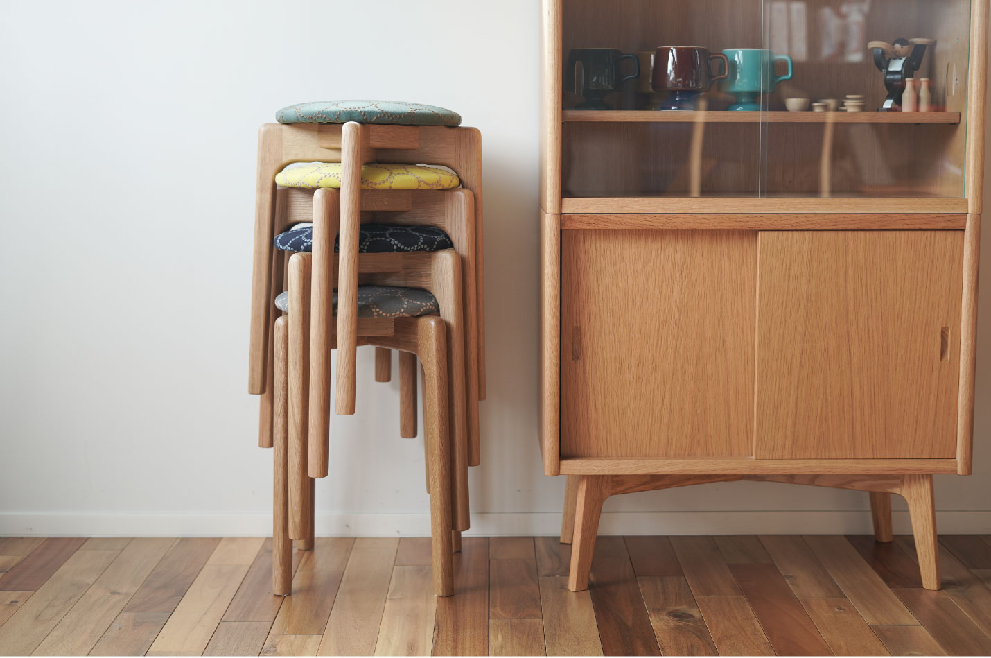 マルニ60 オークフレームスツール M-05（ミナペルホネン）スタッキングは8脚まで