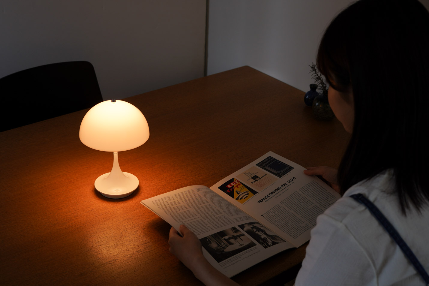 ルイスポールセン（Louis Poulsen）パンテラ160ポータブルの明るさ