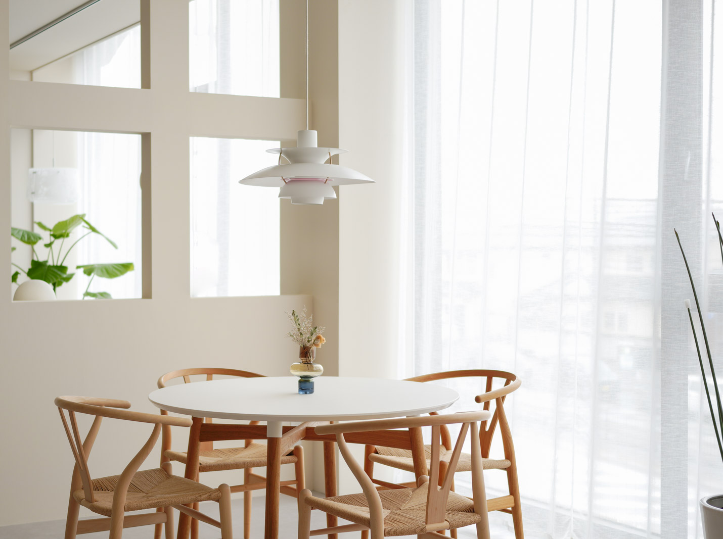 ルイスポールセン（louispoulsen）PH5モダン・ホワイト