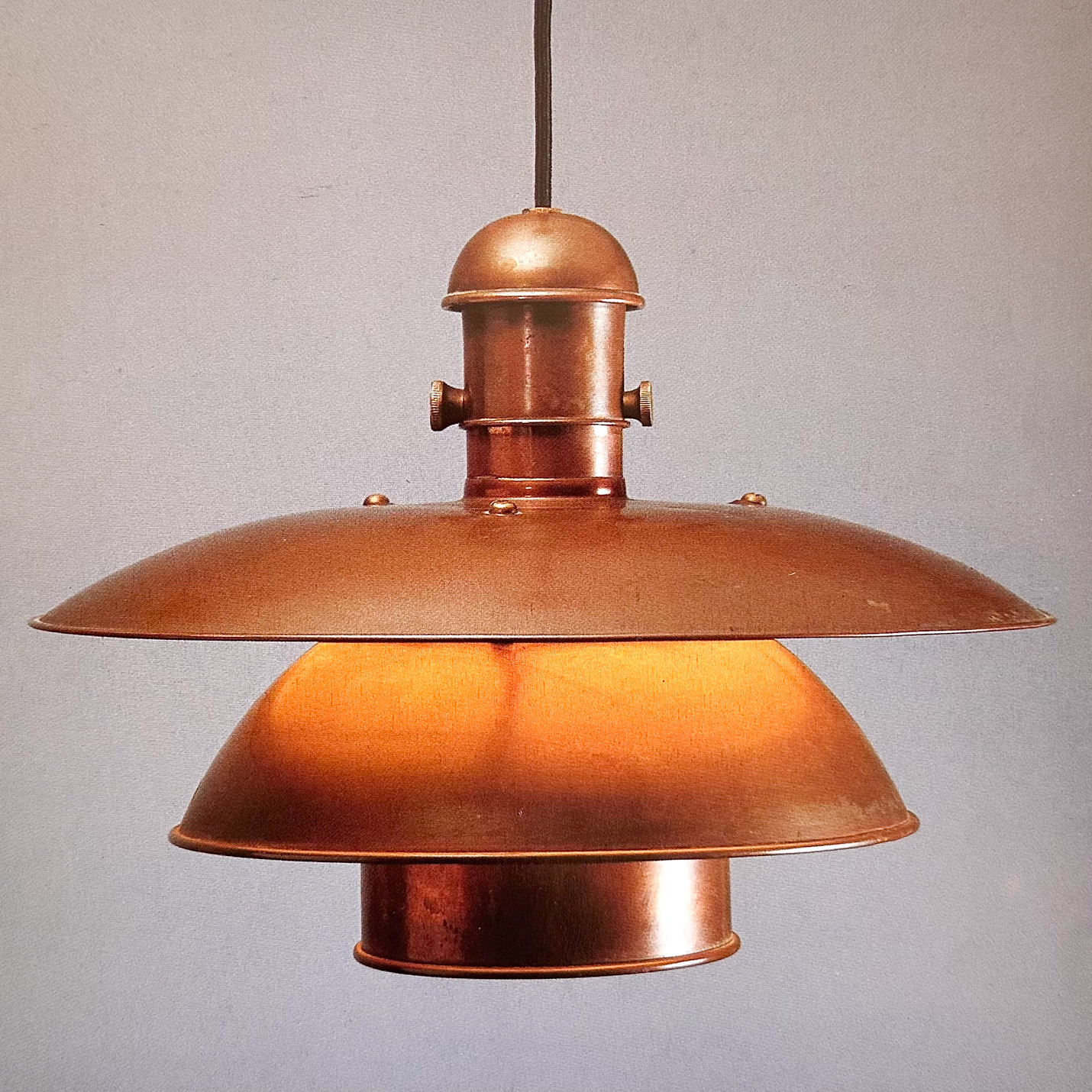 ルイスポールセン（Louis Poulsen）ペンダントライトPHの3枚シェード