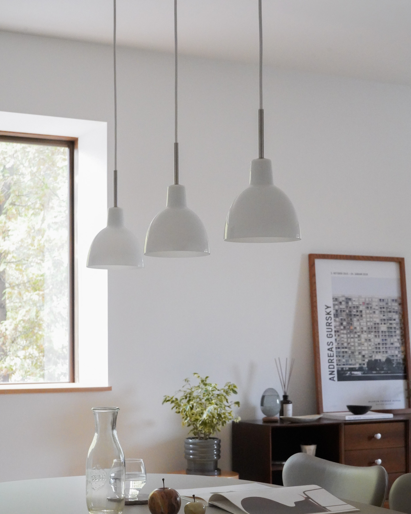 ルイスポールセン（Louis Poulsen）トルボー155グラスペンダントの多灯吊り