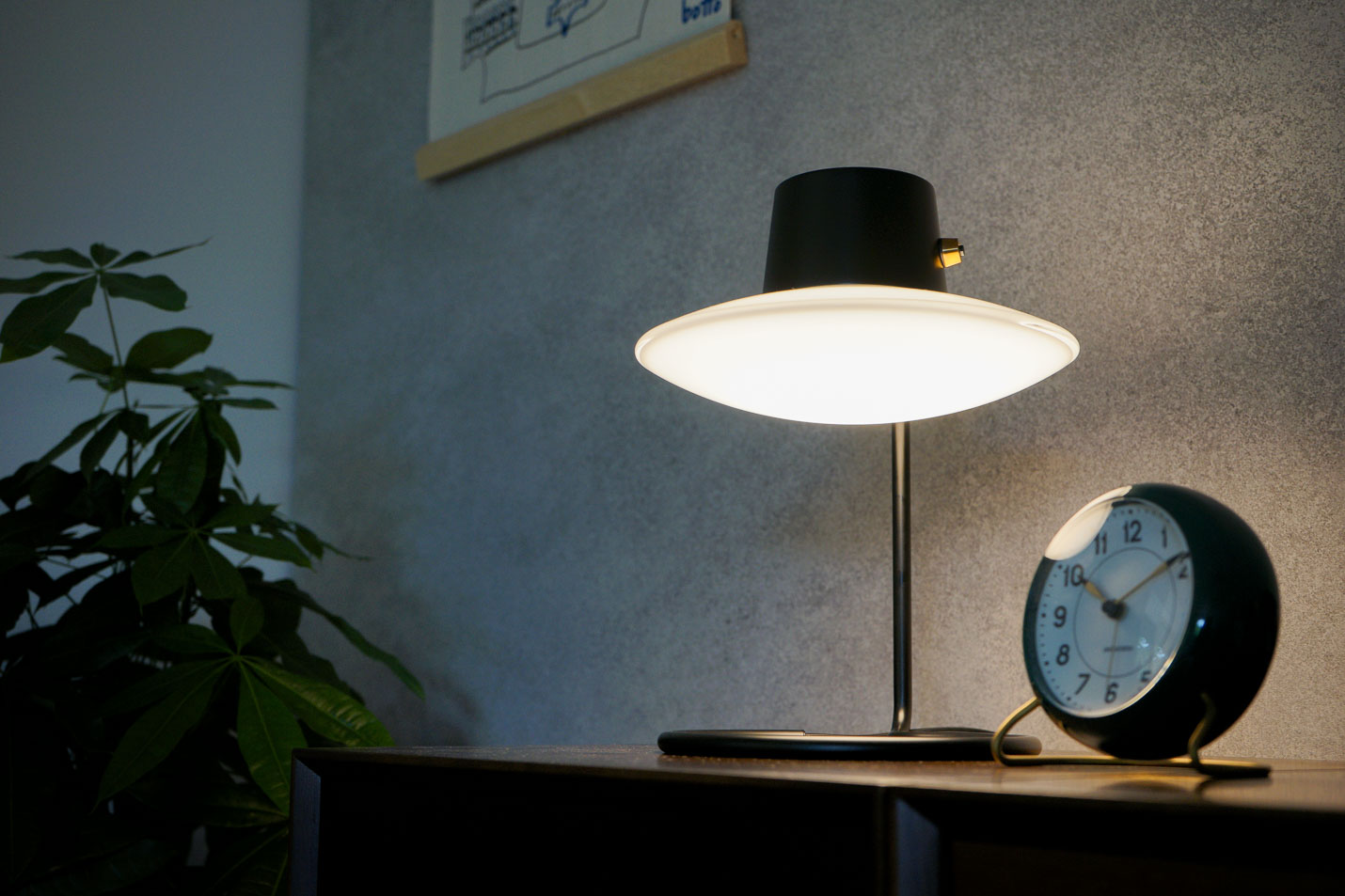 louispoulsen（ルイスポールセン）AJオックスフォードテーブルランプ乳白