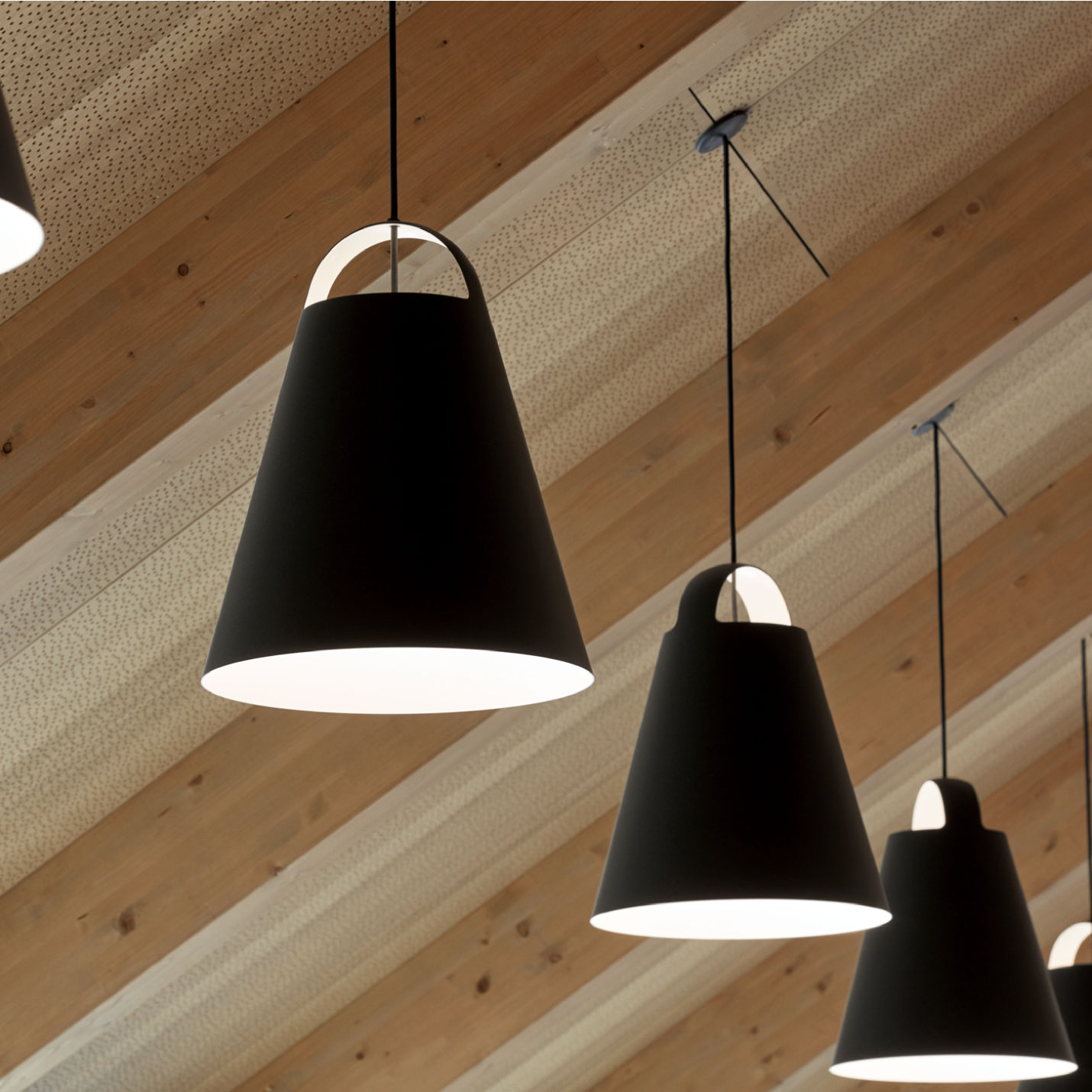 ルイスポールセン（louispoulsen）アバーヴ