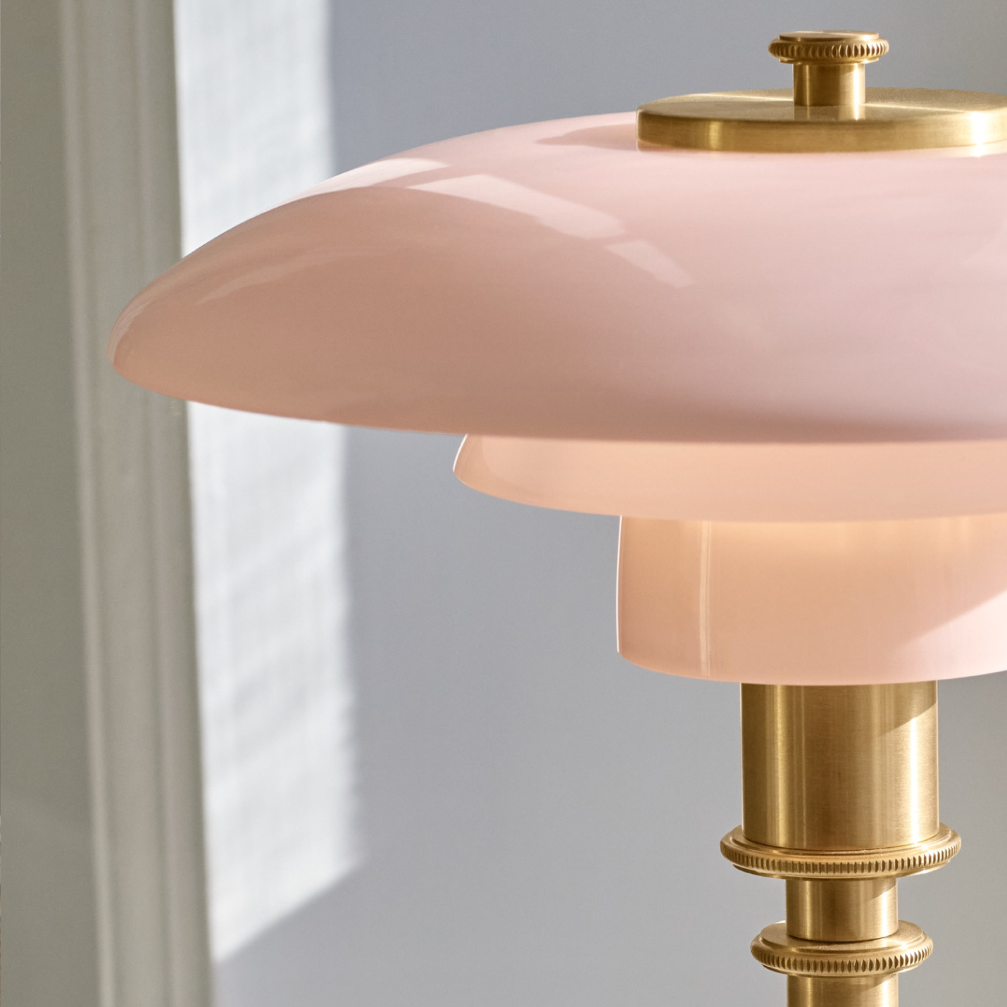 ルイスポールセン(Louis Poulsen)ペール・ローズコレクションの詳細