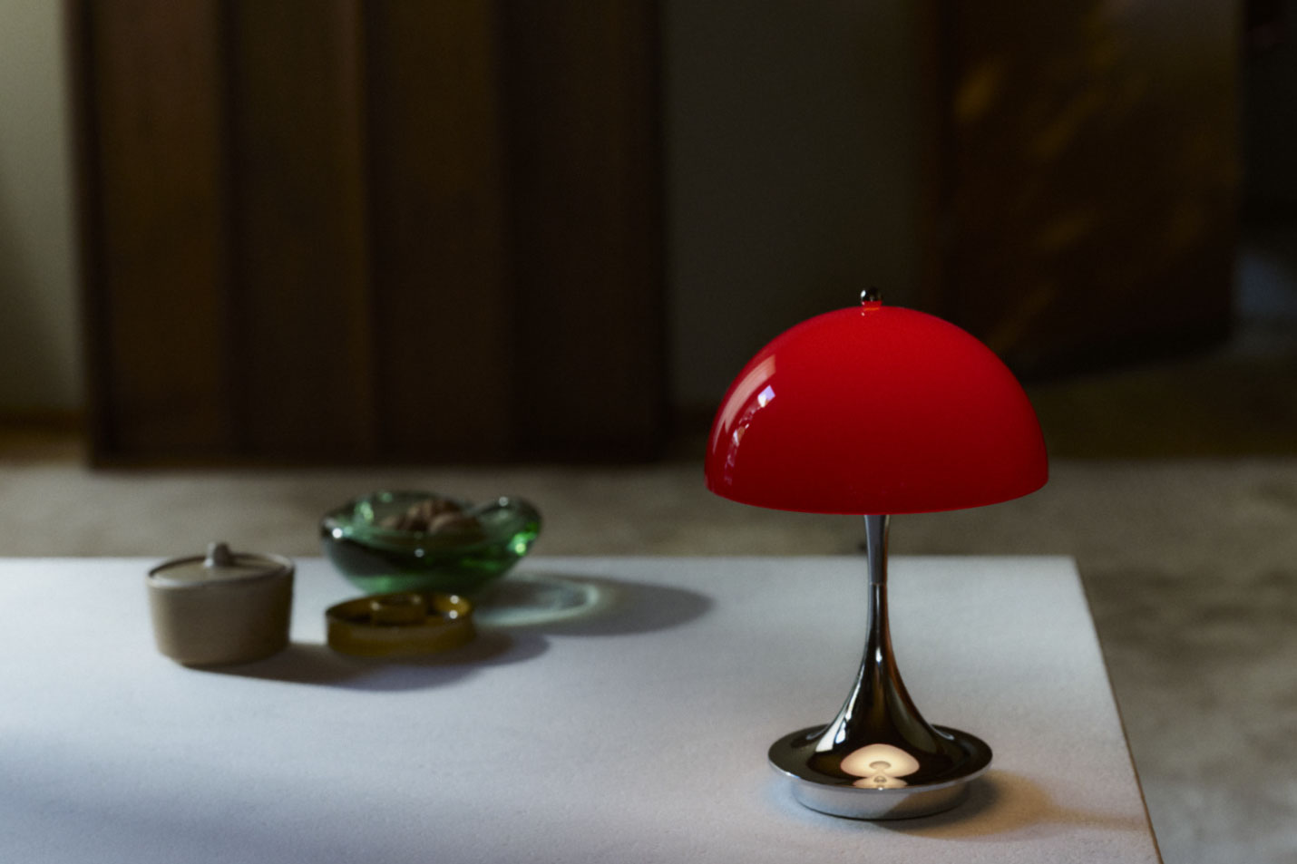 ルイスポールセン（Louis Poulsen） パンテラ 160 ポータブル V3 ORIGINALS オパール・レッド・クローム